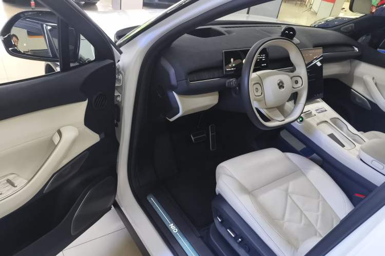 Used Nio ES7 2022 75 kWh Driver Seat