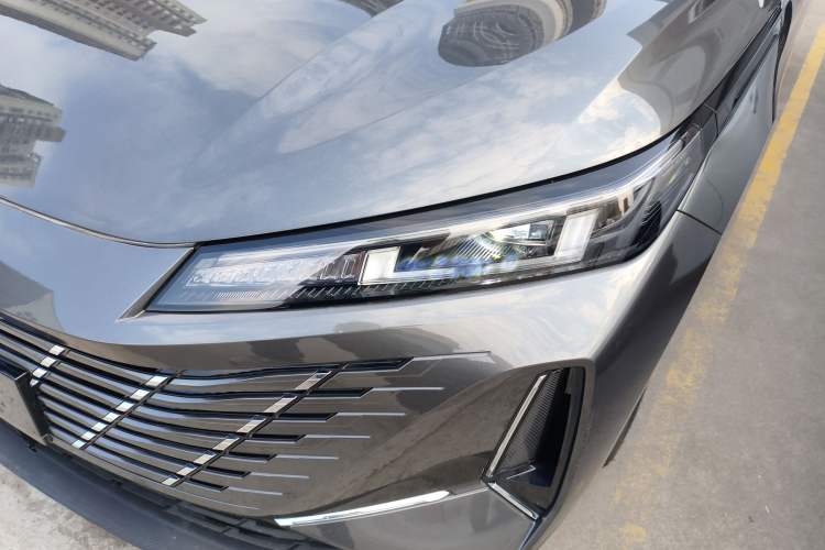 Used CHANGAN Eado 2025 Blue Whale 1.5T 500Bar Prestige Model