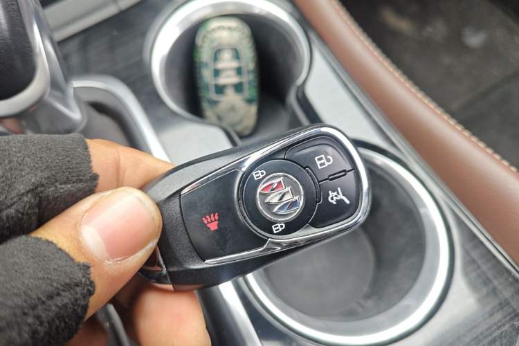 Used Buick Envision 2020 Encore S 652T Two-Wheel Drive Luxury Model
