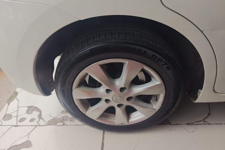 Used Nissan Tiida 2011 1.6L CVT Luxury Edition