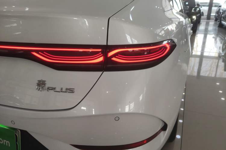 Used BYD Qin PLUS 2025 DM-i Smart Drive 55KM Leading Model