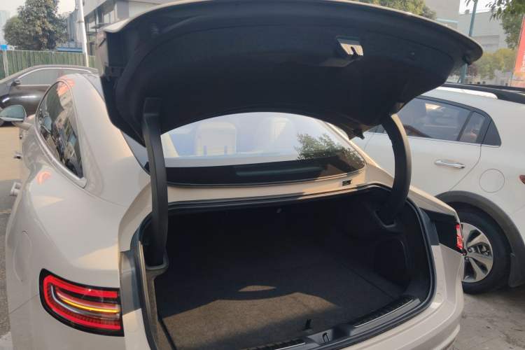 Used Hima Luxeed S7 2025 705 km Pro