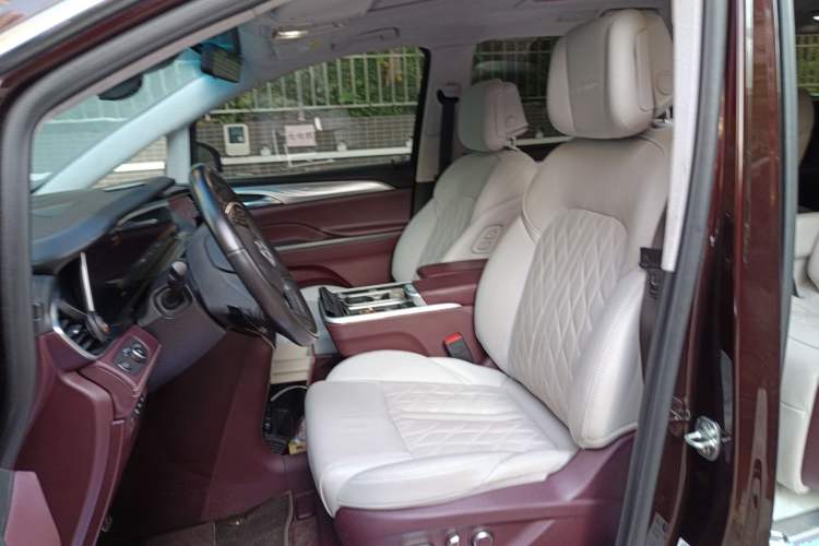 Used Buick GL8 2022 Avenir Aivia Six-Seat Deluxe Edition