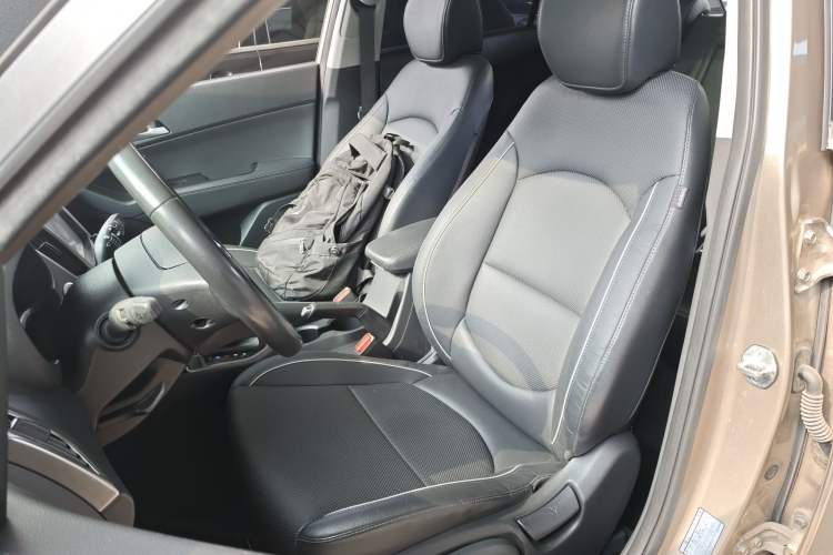 Used Hyundai ix25 2015 1.6L Automatic Two-Wheel Drive Smart GLS Trim
