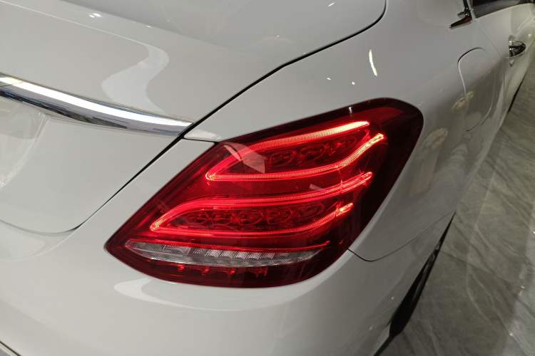 Used Mercedes-Benz C-Class 2017 Facelift C 200 L Sport Edition