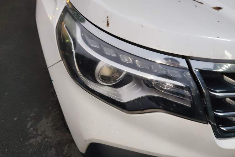 Used Kia Sportage R 2019 2.0L Automatic Smart Luxury Edition Right Front Headlight