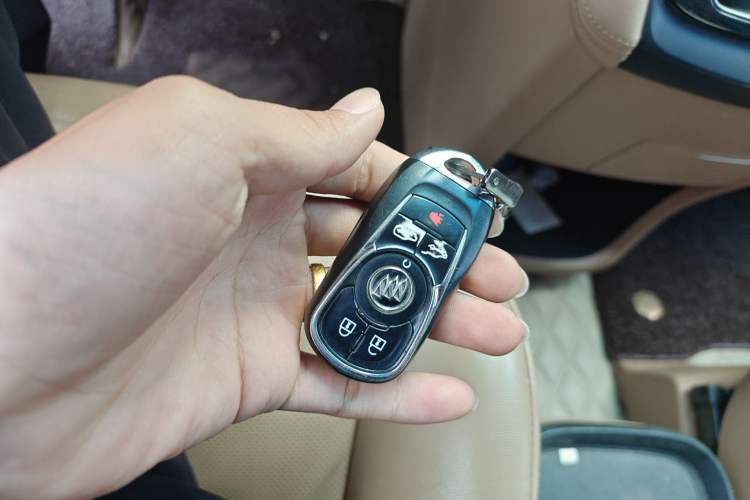 Used Buick GL8 2017 ES 28T Flagship Model China V Standard