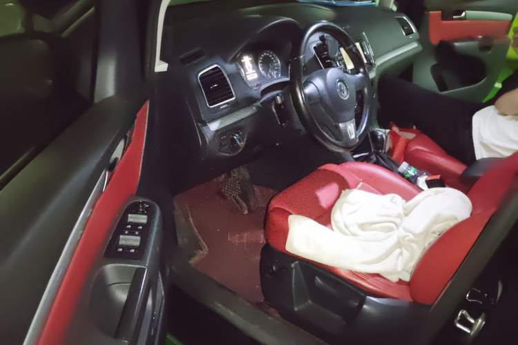 Used Volkswagen Sharan 2014 2.0 TSI Standard Model
