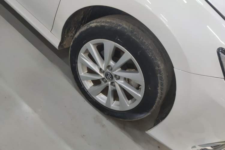 Used Toyota Camry 2023 2.0GVP Premier Edition Right Front Wheel Hub