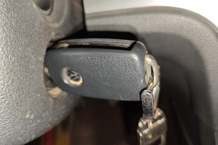 Used Volkswagen Lavida 2013 Revised Classic 1.6L Manual Fashion Edition
