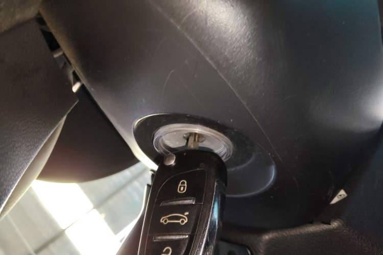 Used Haval H1 2016 Revised Version Blue Badge 1.5L AMT Luxury Edition
