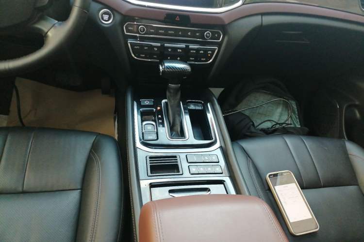 Used GAC Trumpchi GS8 2017 320T Two-Wheel Drive Luxury Smart Connectivity Version (7 Seats)
