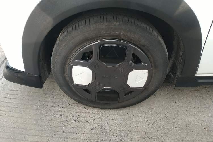 Used Geely Galaxy Panda 2025 210km Panda Kart Left Front Wheel Hub