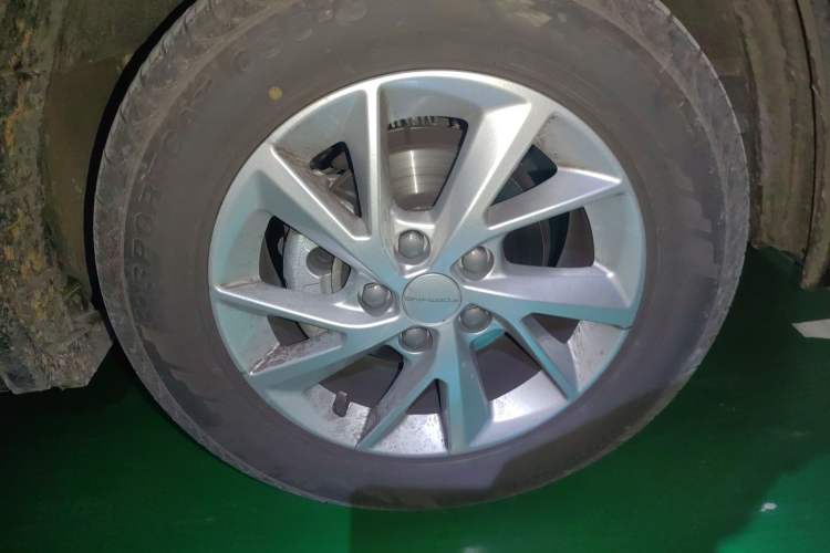 Used FORTHING Lingzhi PLUS 2024 1.5T Manual Luxury 7-Seater
