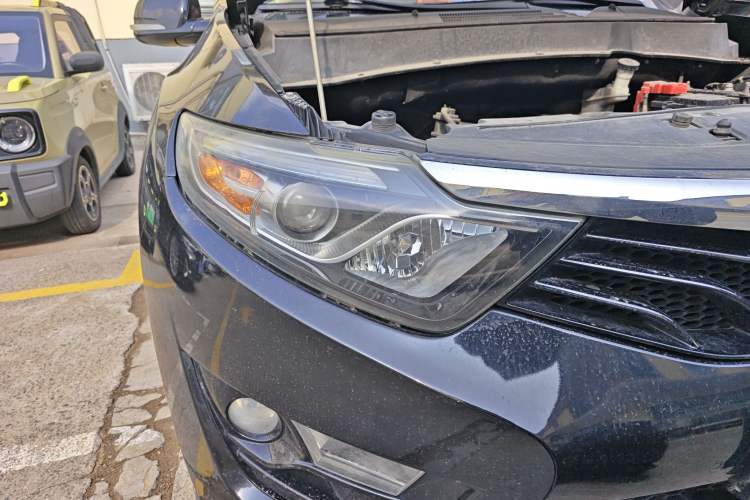 Used Soueast DX7 2015 1.5T Automatic Luxury Model