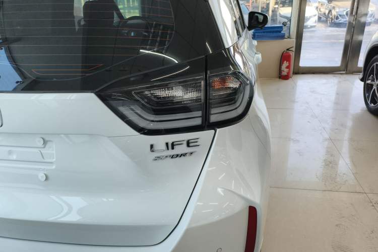 Used Honda LIFE 2021 1.5L CVT SPO-SS Dynamic Edition
