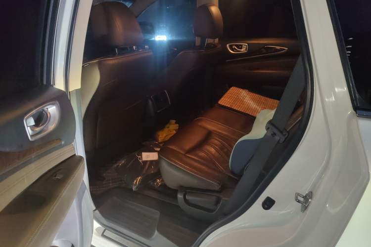 Used Infiniti QX60 2014 3.5L Two-Wheel Drive Excellence Edition