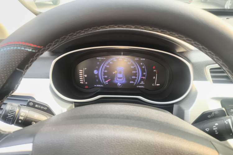 Used Geely Auto Emgrand X7 Sport 2018 1.8TD Automatic Two-Wheel Drive Smart Connect 4G Internet Edition Instrument Cluster