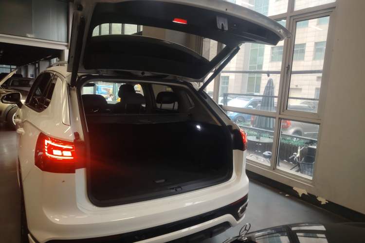 Used Volkswagen Tayron GTE Plug-in Hybrid 2020 1.4T Luxury Model Trunk