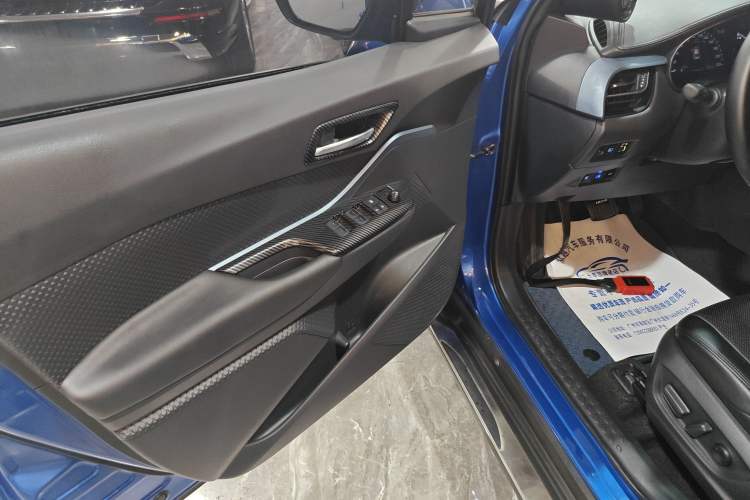 Used Toyota IZOA 2021 Dual-Motor 2.0L Yi Xing Edition
