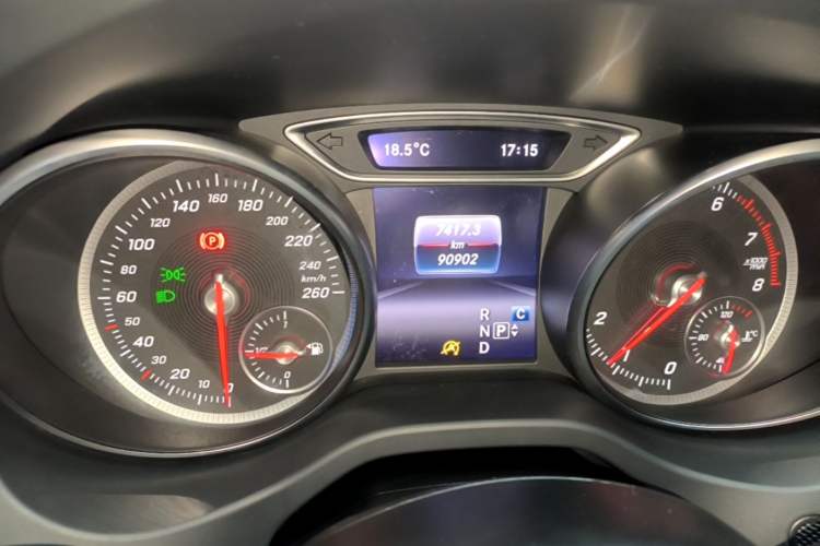 Used Mercedes-Benz GLA 2017 GLA 200 Sport Edition Instrument Cluster