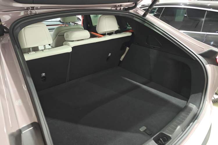 Used ONVO L60 2024 60 kWh Rear-Drive Version
