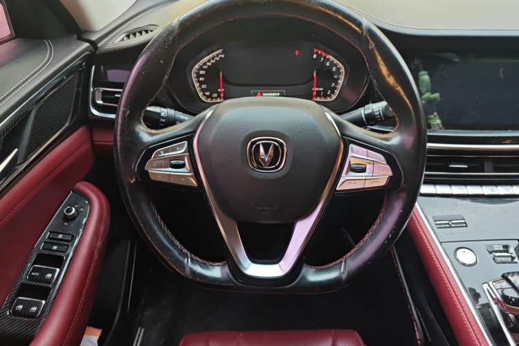 Used CHANGAN CS85 COUPE 2019 2.0T Automatic Luxury Edition China VI Standard
