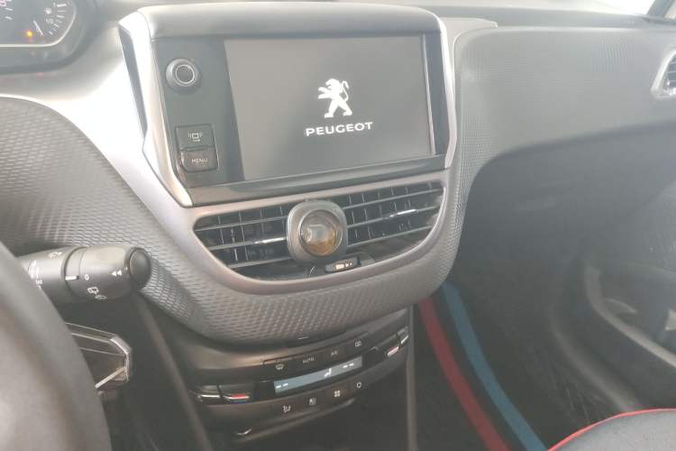 Used Peugeot 2008 2014 1.6L Automatic Fashion Edition