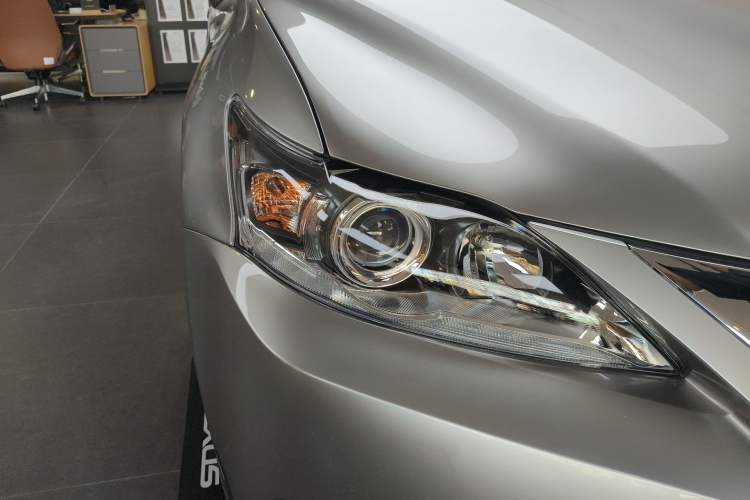 Used Lexus CT 2017 CT200h Comfort Edition Monochrome China VI Right Front Headlight