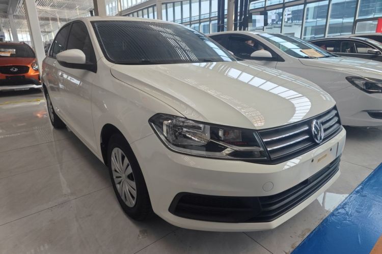 Used Volkswagen Santana 2016 1.6L Manual Fashion Edition Exterior 1