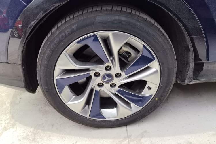 Used VOYAH FREE 2021 Four-Wheel Drive Standard All-Electric Exclusive Luxury Package
