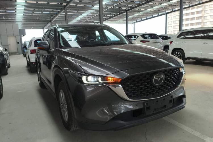 Used Mazda CX-5 2024 2.0L Automatic Two-Wheel Drive Zhiya Pro Front Right 45 Deg