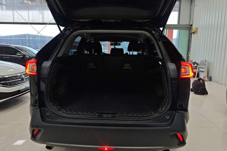 Used Toyota Wildlander 2023 2.0L CVT Two-Wheel Drive Leading Edition
