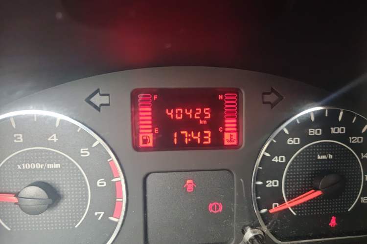 Used Wuling Hongguang V 2019 1.5L Base Version China VI LAR
