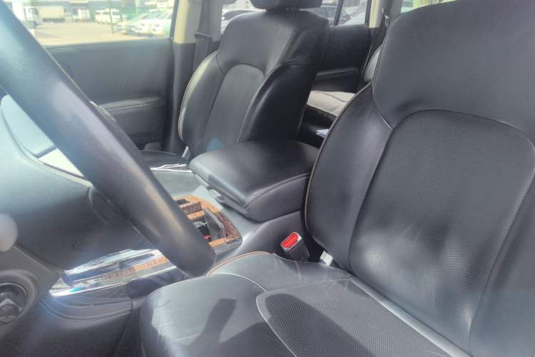 Used Nissan Patrol 2018 5.6L Standard Version Left Front Seat