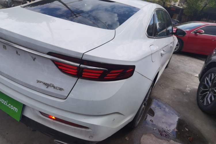 Used Geely Auto Preface 2021 Revised Version 2.0TD Luxury Edition Exterior 3