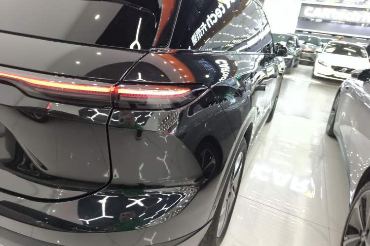 Used Nio ES6 2023 75 kWh Right Rear Taillight