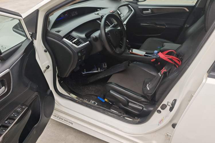 Used Honda Jade 2013 1.8L automatic Comfort version 5 seats