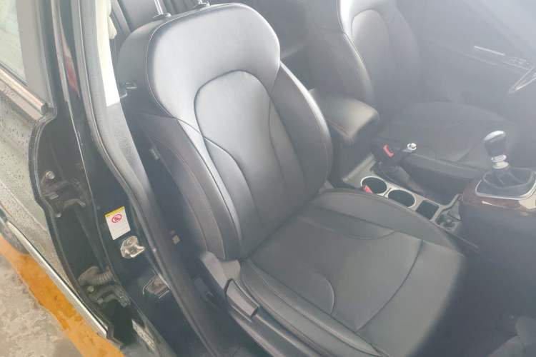 Used Haval H6 2017 Red-Label Sport Edition 1.5T Manual Two-Wheel Drive Elite Model Right Front Seat