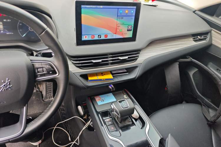 Used Hongqi E-QM5 2023 620km PLUS Audio And AC Panel