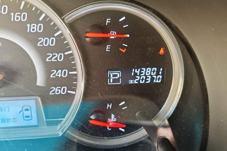 Used Nissan Teana 2011 2.5L XL Glory Edition Odometer Close Up