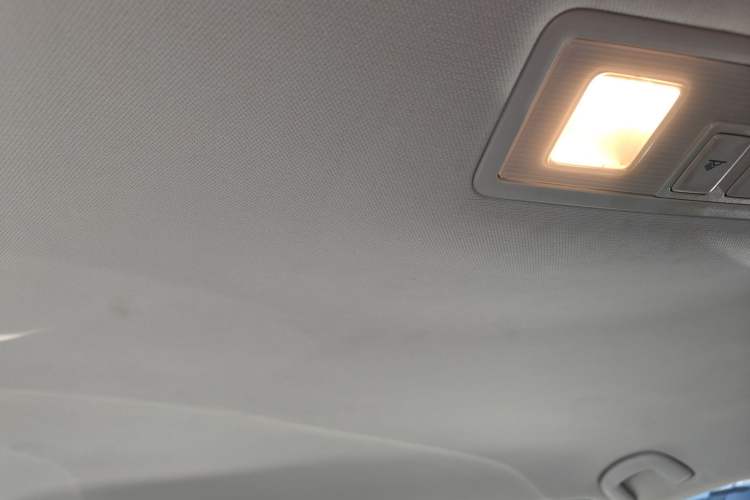 Used Volkswagen Lamando 2017 230TSI Manual Trend Edition
