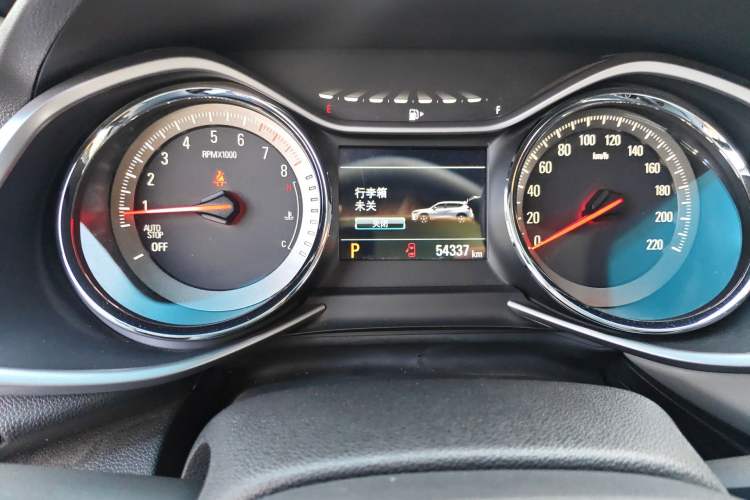 Used Chevrolet Orlando 2020 Mild Hybrid 530T Automatic Enjoyment Edition (5+2 Models) Instrument Cluster