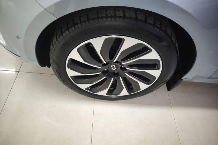 Used Hima AITO M5 2023 Extended-Range Rear-Drive Intelligent Driving Version Left Front Wheel Hub