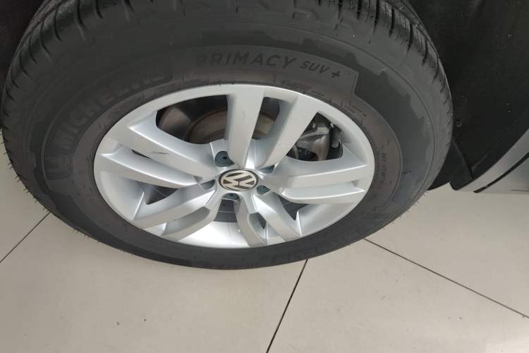 Used Volkswagen Tiguan 2016 300TSI Automatic Two-Wheel Drive Trend Edition Right Rear Wheel Hub