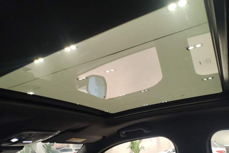 Used Haval H6 2017 Blue Label 1.5T Automatic Two-Wheel Drive ZhiShang Model Headliner