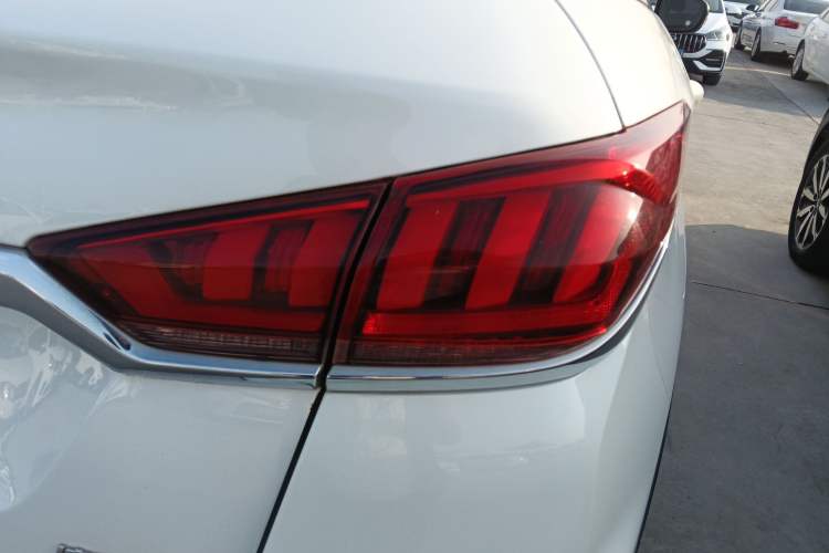 Used BAIC Beijing X5 2019 1.5T CVT Elite Version China VI
