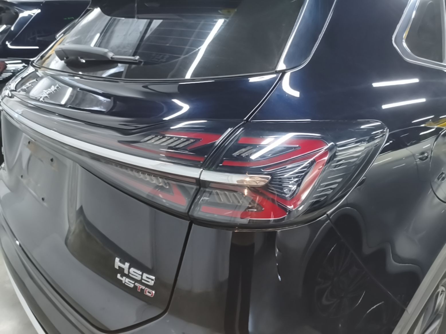 Hongqi HS5 2025 2.0T Two-Wheel Drive Flagship Pro Edition - Chinese Trim Xiang — снимка 9
