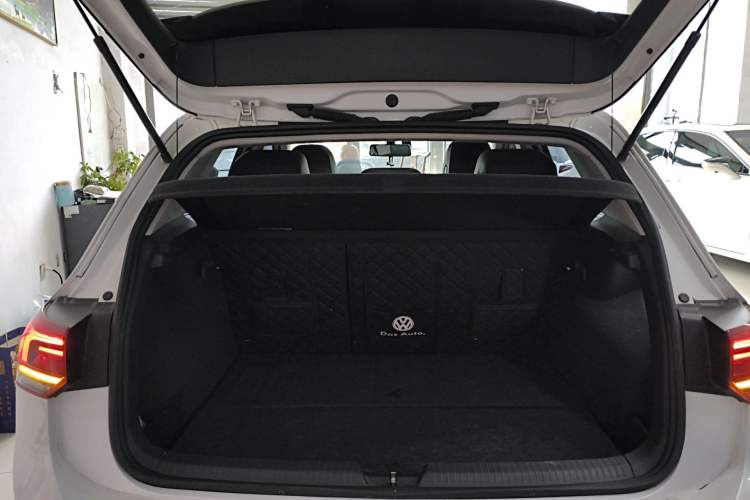 Used Volkswagen Golf 2021 280TSI DSG Pro Trunk