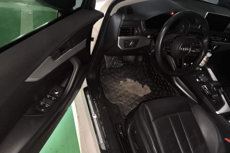 Used Audi A4L 2019 40 TFSI Fashion Edition China VI Emission Standard